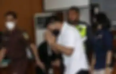 Nonton Langsung di Pengadilan, Yama Carlos Merinding Lihat Dukungan Emak-emak untuk Bharada E