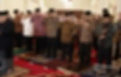 Ustaz Abdul Somad Tegaskan Tentang Perintah Meluruskan dan Merapatkan Shaf Saat Salat Berjamaah: Kenapa Diulang Imam?