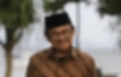 10 Quotes BJ Habibie Soal Cinta dan Kesetiaan dengan Ainun, Romantis Sekali