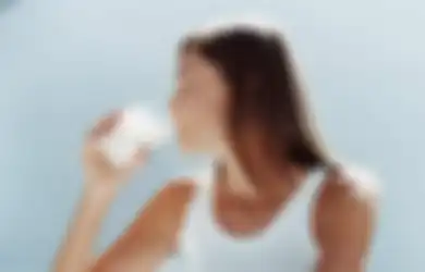 Ini Bahayanya Orang dengan Intoleransi Laktosa Tetap Minum Susu Sapi!