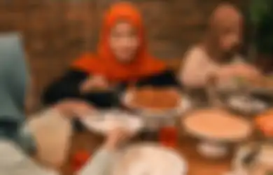 Capricorn dan 3 Zodiak Ini Bakal Rencanakan Acara Bukber Paling Seru