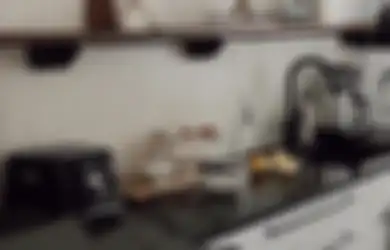 Cuma Campur Bahan-bahan Dapur Ini Lalu Gosok di Bagian Bernoda Minyak, Lihat Foto Hasilnya Auto Happy