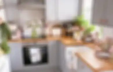 Tolong Kasih Tahu Istri, Dapur Kecil Gak Perlu Dirombak Agar Lebih Efisien, Cukup Ditata Pakai 5 Cara Simpel Ini