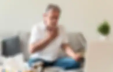 Akan Bertemu Seseorang Berparas Rupawan hingga Segera Idap Penyakit Langka, Inilah 6 Arti Kedutan Area Dada Menurut Primbon Jawa