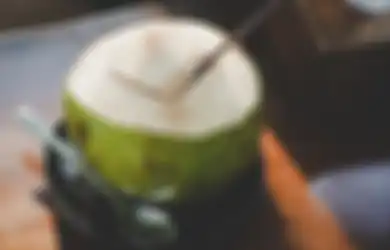 JANGAN Minum Air Kelapa untuk Buka Puasa Selama Ramadan 2023 Jika Dalam 5 Kondisi Ini, Efeknya Ngeri!