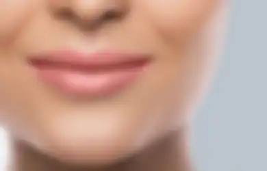 5 Cara Menghilangkan Garis Halus Sekitar Mulut. Enggak Perlu Botox!