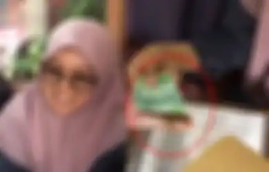 Deg-degannya Guru Honorer Buka Amplop Gaji Selama 2 Bulan Mengajar, Isinya Jauh di Bawah UMR Daerah!