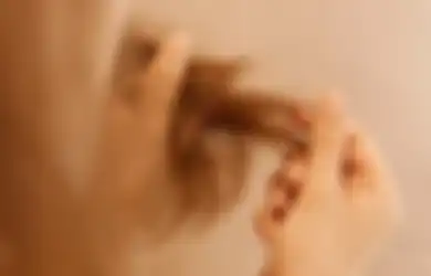 Tak Cuma Rontok, Berikut Ini 5 Masalah Rambut yang Disebabkan oleh Stres Berat
