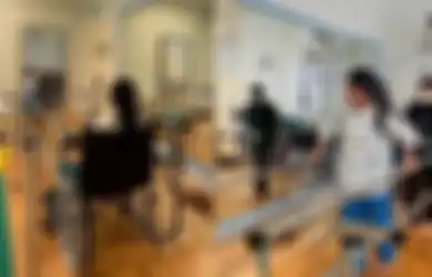 Puteri Rafasya Lumpuh Usai Jatuh Terlentang Akibat Prank Tarik Kursi, Duduk Saja Kesakitan, Sang Ibu Ngamuk Bukan Main Tahu Bagian Vital Ini Retak
