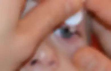 Apakah Memakai Obat Tetes Mata Membatalkan Puasa? Berikut Ini Penjelasan Ustaz
