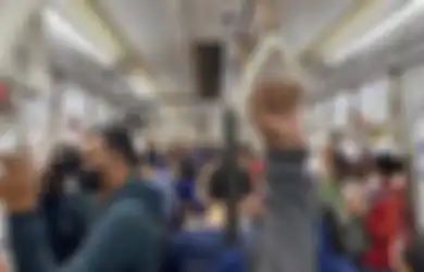 4 Tips Dapat Tempat Duduk di KRL. Anti Pegal Perjalanan Jauh!