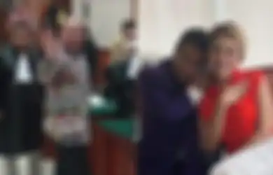 Hotman Paris Dicap Nikita Mirzani Perusak Generasi Bangsa Gegara Bela Teddy Minahasa, Sang Pengacara Beri Analogi Begini: Apa Boleh Nolak?