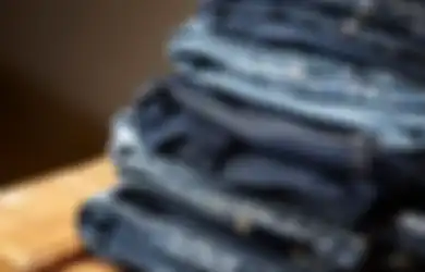 6 Tips Mencuci Celana Jeans yang Benar, Dijamin Tetap Awet dan Gak Pudar