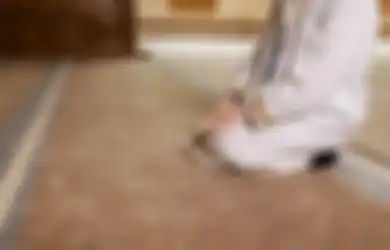 Bagaimana Hukum Orang yang Berpuasa di Bulan Ramadhan tapi Tak Melaksanakan Shalat?