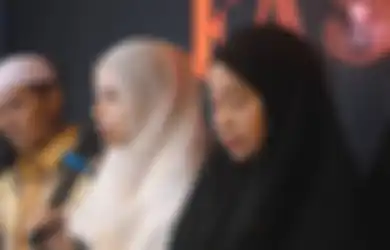 Diperlakukan Tak Pantas, Dinar Candy Bongkar Perlakuan Agen Travel Umroh yang Buatnya Sengsara di Tanah Suci