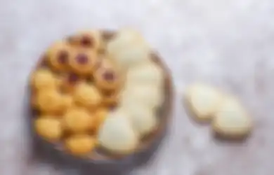 3 Efek Buruk yang Bisa Kamu Alami Kalau Terlalu Banyak Makan Kue Kering saat Lebaran Nanti, Bahaya Banget!