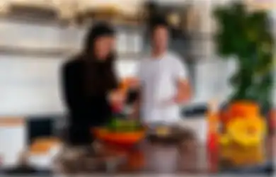 3 Zodiak yang Bisa Bikin Nyaman Teman dan Pasangan, Cocok Banget Jadi Tempat Curhat