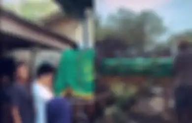 Innalillahi Wa Innailaihi Rojiun, Komika Ini Nelangsa Harus Gotong Keranda dan Gali Makam Sang Ibu di Hari yang Mulia