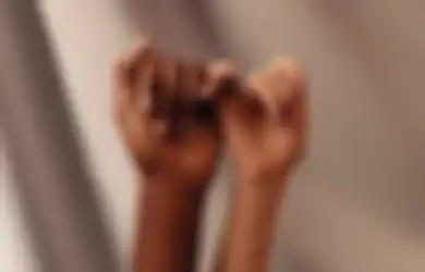 5 Arti Kedutan di Jari Kelingking Tangan Kanan Menurut Primbon Jawa, Konon Segera Dipertemukan dengan Jodoh hingga Difitnah