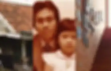 Berhasil Bangun Rumah Hasil Jualan Kue, Anak Pelawak Kasino Warkop DKI Pilih Hidup Jadi Pengusaha, Intip Potretnya Sekarang