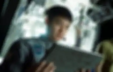 Sutradara Film The Moon Beberkan Alasan Pilih D.O Jadi Pemeran Utama