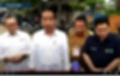 Presiden Jokowi Bermuka Masam Saat Tinjau Jalan Rujak di Lampung, Bumper Mobil Sempat Tersangkut di Aspal