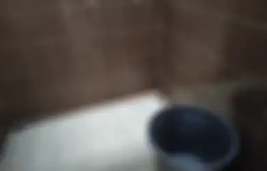 6 Cara Mengatasi Saluran Kamar Mandi yang Tersumbat, Gak Perlu Panik Karena Segampang Ini Caranya