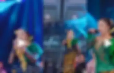Viral Sinden Cantik Asal Kediri yang Ternyata Masih SMP, Begini Penampilannya saat di Sekolah, Intip Deretan Potret Niken Salindri