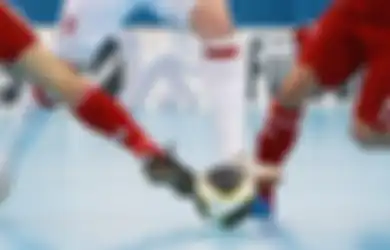 23 Inspirasi Hadiah untuk Ayang yang Hobi Main Futsal, dari Jersey hingga Aksesoris Menarik Ini