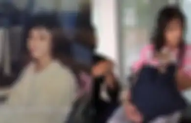Viral Ibu Mira ODGJ Mantan Model dan Pengacara, Ngaku Punya Banyak Teman Artis, Kini Harus Minun Obat Seumur Hidup