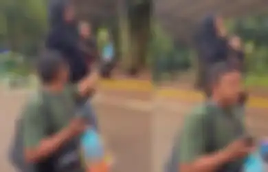 Viral di TikTok Momen Mesra Pasutri Alami Kekurangan Fisik, Panen Pujian saat Jalan-jalan di Ragunan
