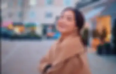 Dress Mirip Celemek yang Dipakai Nagita Slavina Bikin Heboh, Harganya Setara Tiket Konser Coldplay, Sobat Misqueen Auto Nyebut