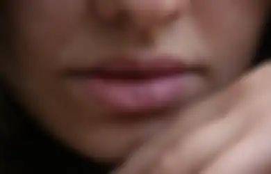 5 Arti Kedutan di Bibir, Dengar Kabar Menyenangkan Jika di Bagian Ini