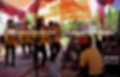 VIRAL di TikTok Video Tarian 'Aduh Kacong Bekna Sengak', Netizen Sebut Lagunya Candu, Ternyata Ini Maknanya