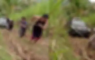 Yang Jadi Panutan di Jalan Malah Nyasar, Viral di TikTok Mobil Google Maps Masuk Ladang hingga Bikin Warga Kesulitan Evakuasi