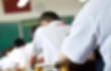 MIRIS 2 Siswi SMP Duel di Lingkungan Sekolah Masih Pakai Seragam, Termakan Gosip Teman