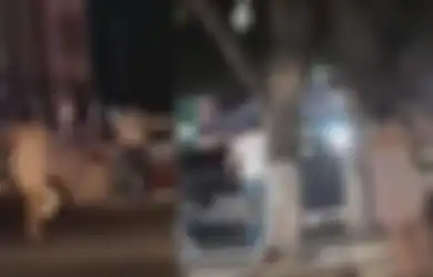 Wanita Ini Menjerit, Nekat Kejar Suami Tanpa Busana Usai Kepergok Selingkuh, Bodoamat Meski Jadi Tontonan Warga