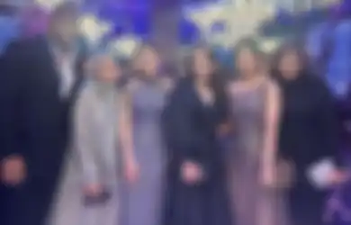 Wajah Ayu Ting Ting Disebut Berbeda, Potret Sang Pedangdut Saat Kondangan Bikin Warganet Kaget: Kenapa Mukanya Jadi Gini