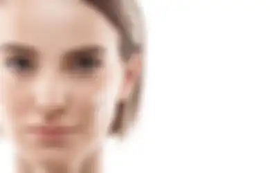 5 Cara Mengatasi Foundation yang Terlalu Putih. Bye Muka Abu-abu!
