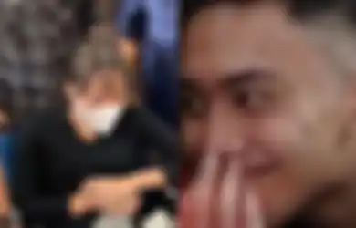 Chat Mesra Mantan Dibacakan Saat Sidang, Sikap Mario Dandy Jadi Sorotan, Cuek Cengengesan Sambil Senyum Tutupi Wajah