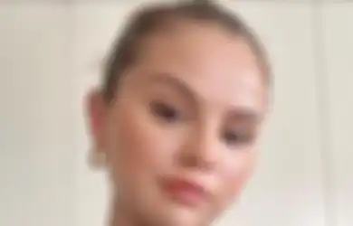 5 Langkah Makeup yang Enggak Perlu Dilakukan untuk Makeup Natural