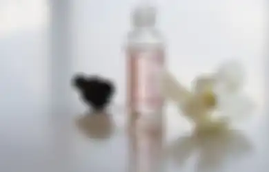 DIY Bikin Parfum Cuma Pakai Minyak Esensial. Gampang Banget!