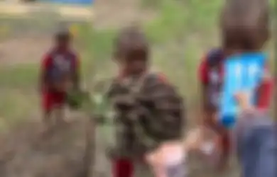 Tak Lantas Minta-minta! Bocah di Papua Bawa Setandan Pisang Demi Barter dengan Mi Instan hingga Kisahnya Viral di TikTok