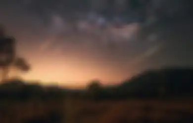 Doa Harian, Segera Hafalkan, Ini Dia Bacaan Doa Ketika Melihat Hujan Meteor