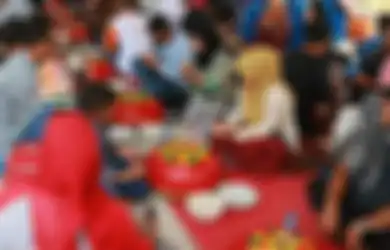 Ini Bentuk Kegiatan Gotong Royong Dalam Tradisi Nganggung Masyarakat Melayu Bangka Belitung