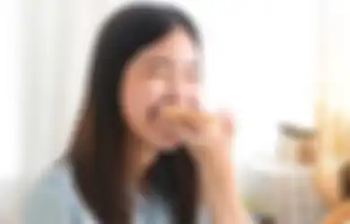 6 Kebiasaan yang Bisa Bikin Cewek Terkena Kolesterol Tinggi. Apa Saja?