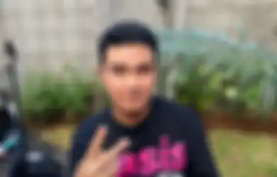Gajinya Disebut Capai 3 Digit, Aldi Taher Tak Segan Pakai Sepatu yang Diselotip: Saya Tipe yang Setia