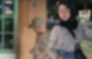 Bak Langit dan Bumi, Selebgram Bogor yang Ditangkap Usai Promosi Judi Online Ternyata Tinggal di Rumah Rapuh, di Sosmed Gayanya Hedon