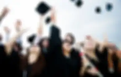 Viral di TikTok, Mahasiswa Hadiri Wisuda Seorang Diri di Ruang Rektorat, Alasannya Bikin Netizen Geleng-geleng Kepala