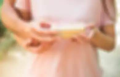10 Hadiah yang Bisa Diberikan untuk Istri yang Baru Melahirkan, Suami Wajib Tahu!